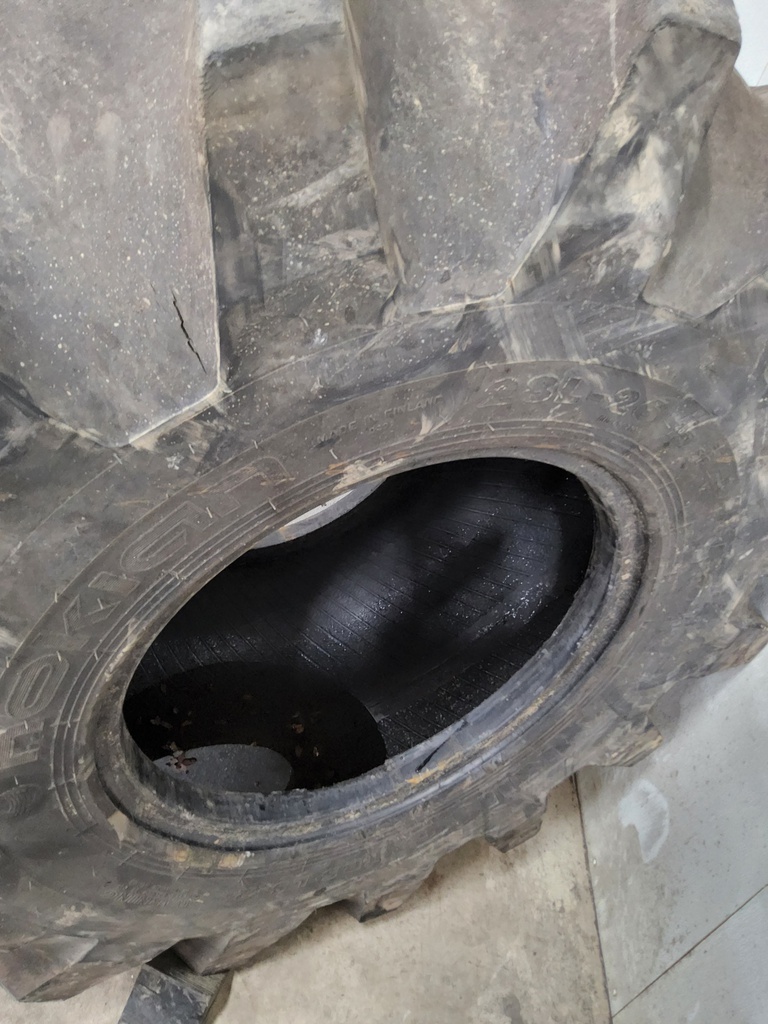 28/L-26 Nokian Forest King TRS LS-2 173A6, O (26 Ply) 75%