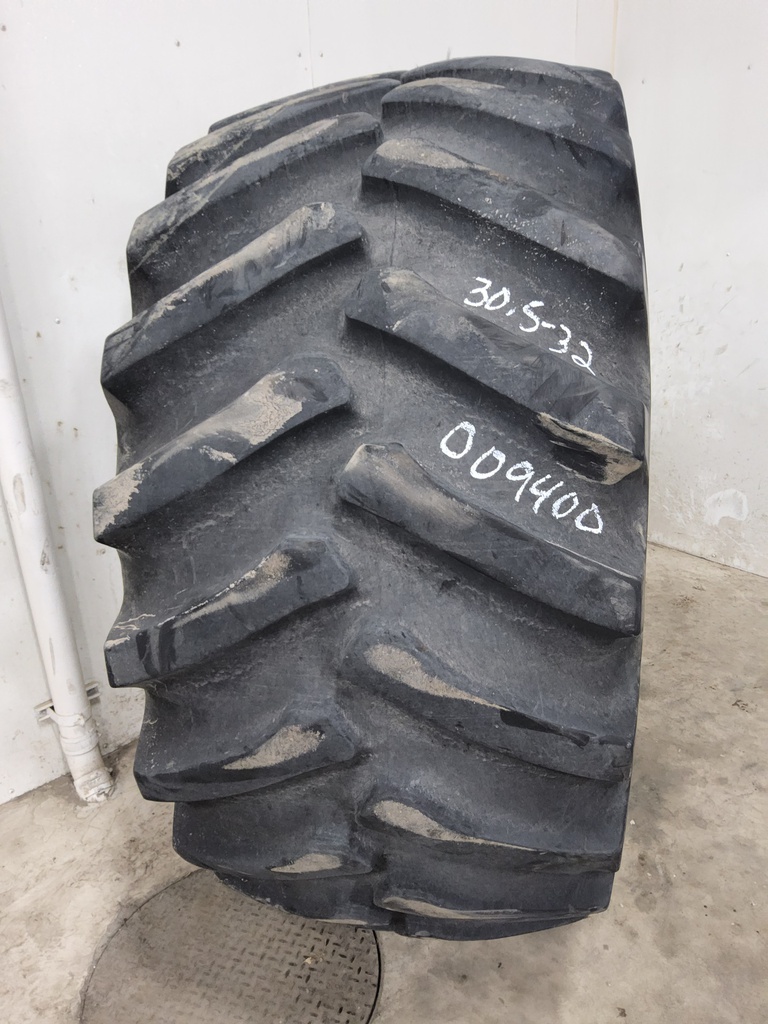 30.5/L-32 Firestone Super All Traction 23 R-1 , E (10 Ply) 90%