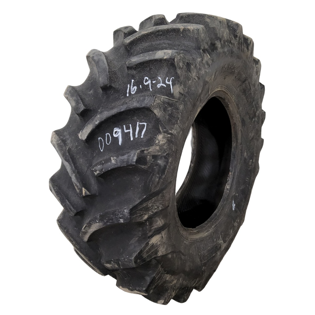 16.9/-24 Titan Farm Hi Traction Lug R-1 , D (8 Ply) 85%