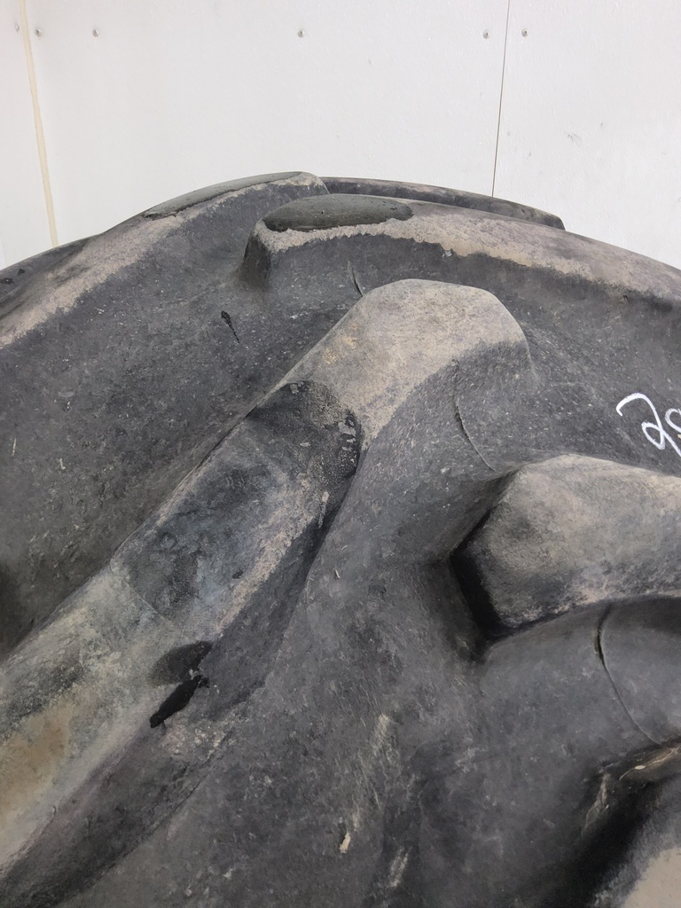28/L-26 Nokian Forest King TRS LS-2 173A6, O (26 Ply) 75%