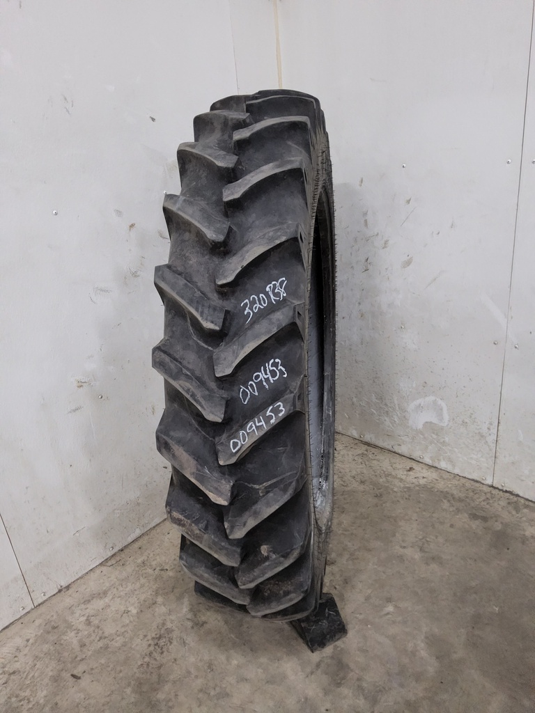 320/85R38 Titan Farm TT49V Radial R-1W 138B 75%