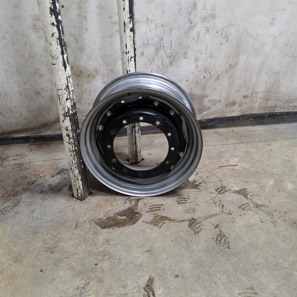 13"W x 30"D, Case IH Silver Mist 8-Hole Waffle Wheel (Groups of 2 bolts)