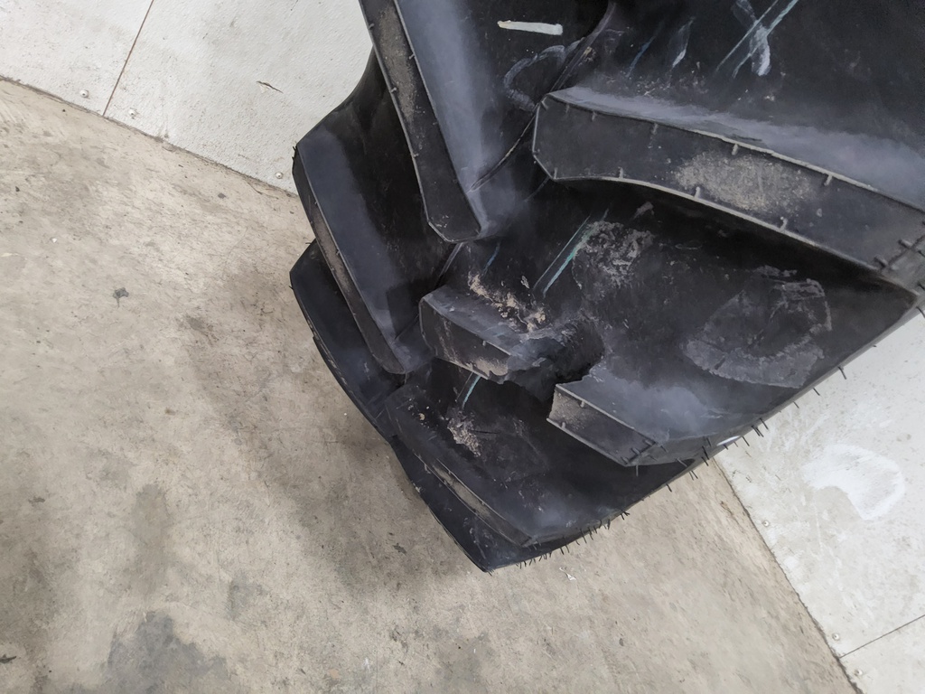 15.5/-38 Firestone Super All Traction II 23 R-1 , D (8 Ply) 99%