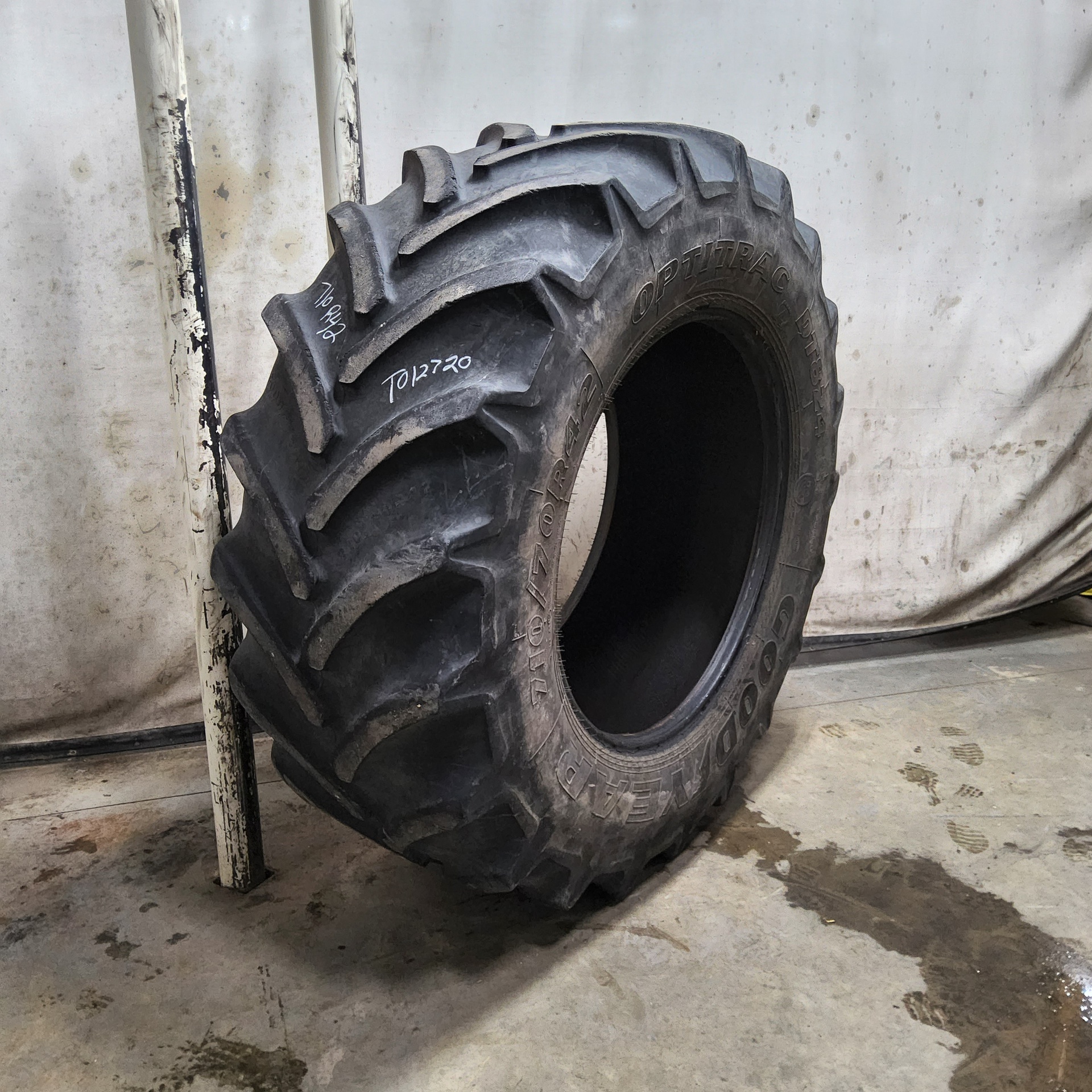 Used710/70R42 Goodyear Farm DT824 Optitrac R-1W Agricultural Tires for ...