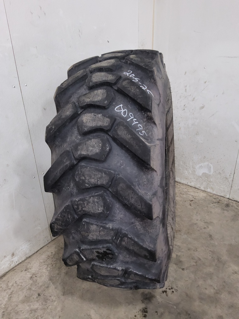 20.5/-25 Galaxy MPC G-2/L-2 , H (16 Ply) 95%