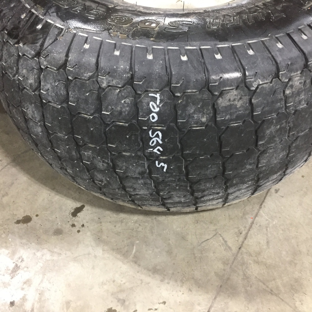 22.5/LL-16.1 Galaxy Turf Special R-3 on New Holland White 8-Hole Flat Plate 65%