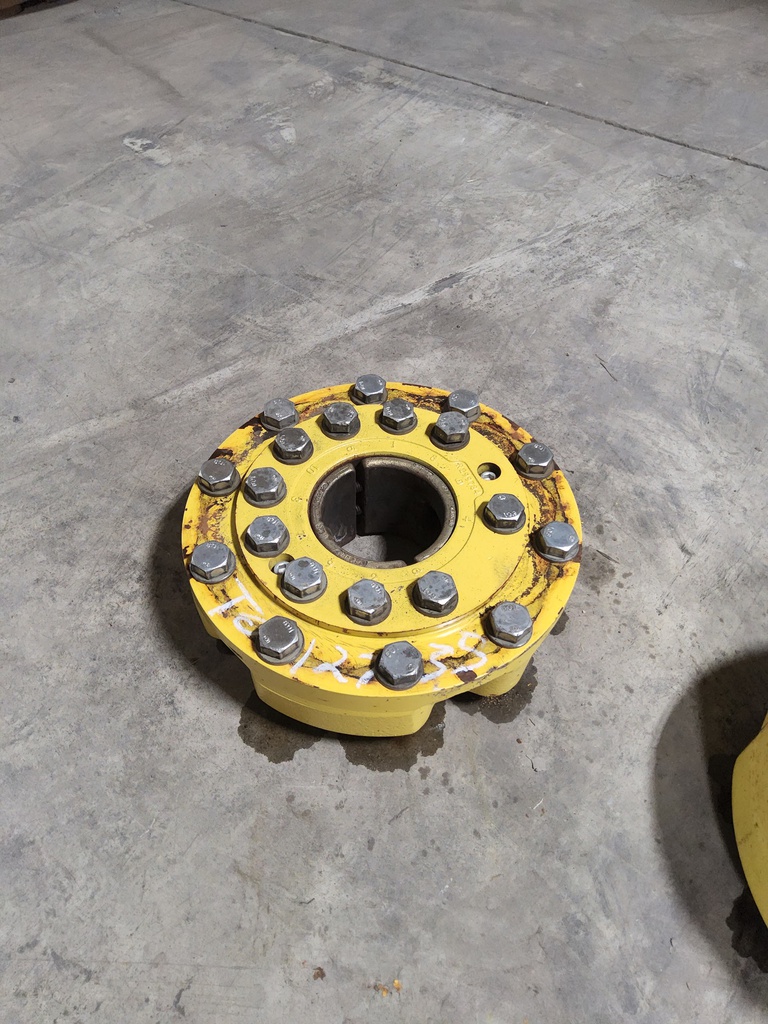 10-Hole Wedg-Lok OE Style, 4.725" (120.015mm) axle, John Deere Yellow