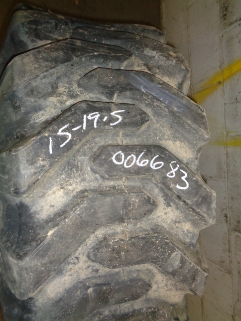 15/-19.5 Firestone Super Traction Duplex   I-3, D (8 Ply) 90%