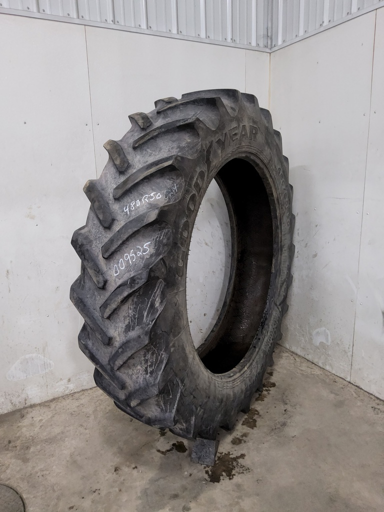480/80R50 Goodyear Farm DT800 Super Traction R-1W 159B 45%