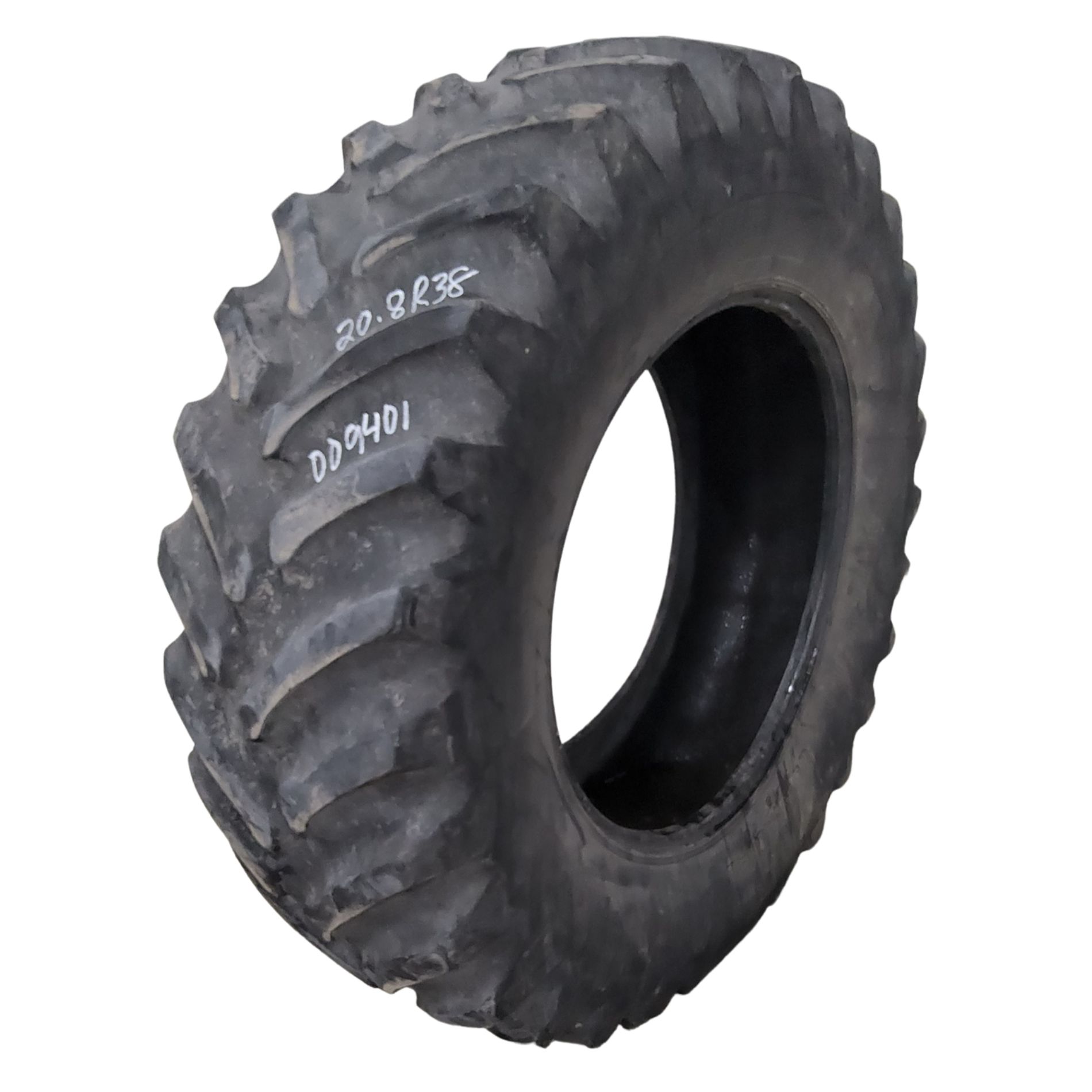 Used20.8/R38 Titan Farm Hi Traction Lug Radial R1 Agricultural Tires
