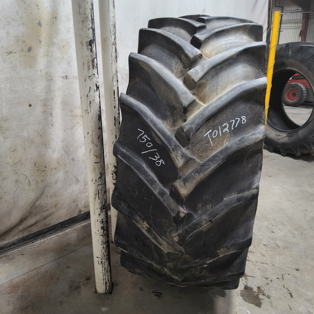 750/65-38 Trelleborg Twin 414 R-1 A8, D (8 Ply)