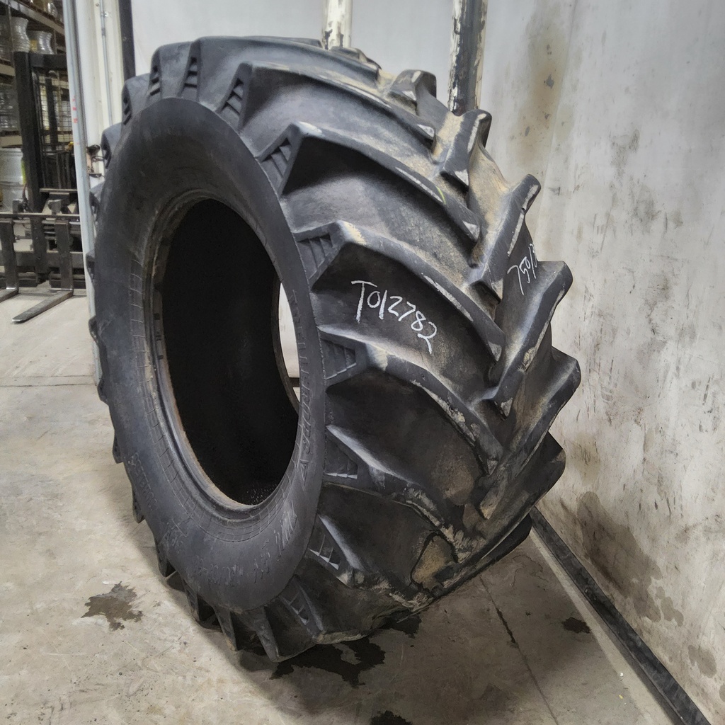 750/65-38 Trelleborg Twin 414 R-1 A8, D (8 Ply)