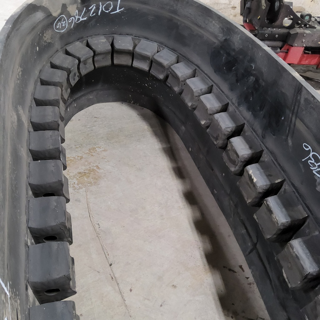 36" Camoplast Track 5500 John Deere 9030T/9RT 40%