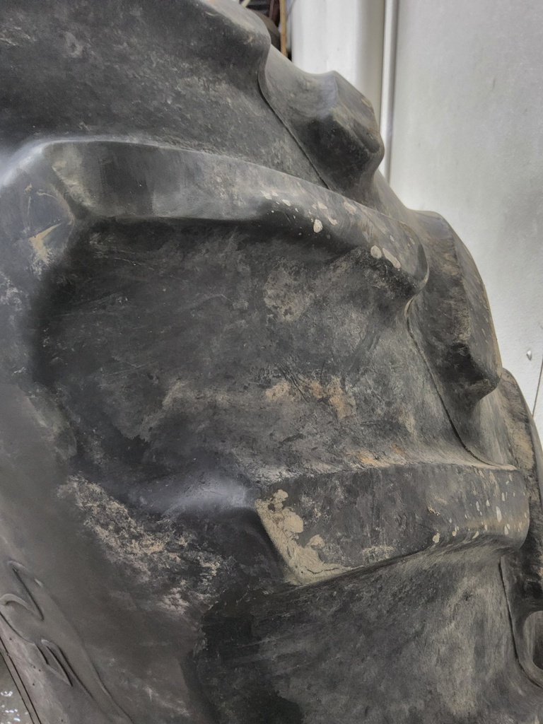 20.8/R42 Firestone Radial 23 155A8