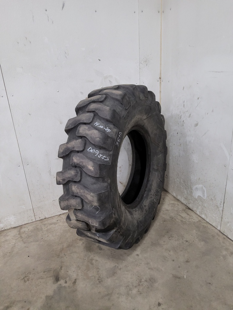 14.00/-24 CATERPILLAR G-2 , F (12 Ply)