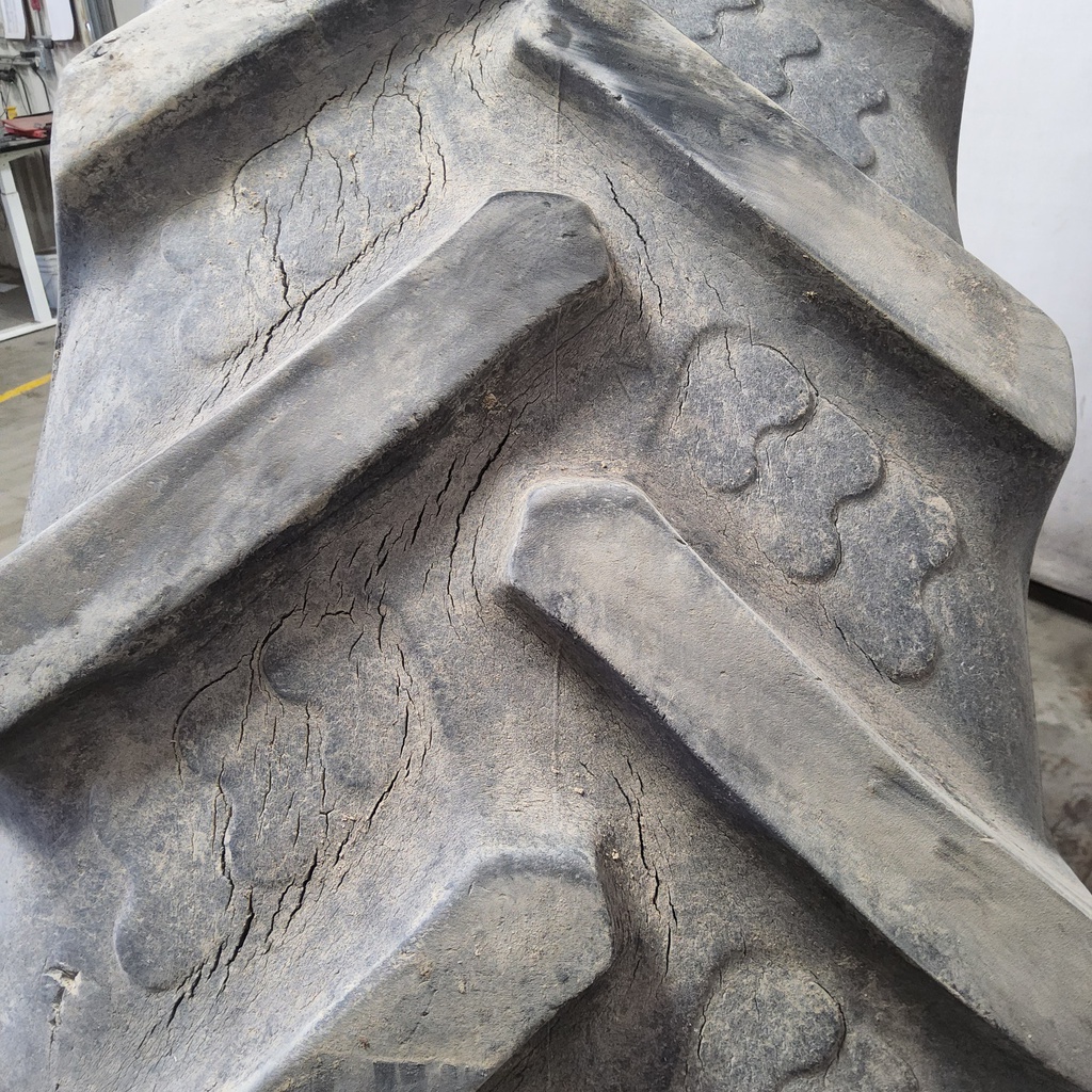 380/90R46 BKT Tires Agrimax RT 945 R-1W 155A8 50%