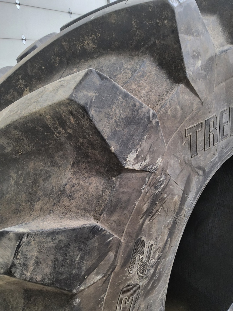 900/60R32 Trelleborg TM2000 R-1W 181A8 90%