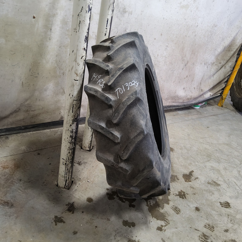 14.9/R30 Goodyear Farm Super Traction Radial R-1W 126B 55%