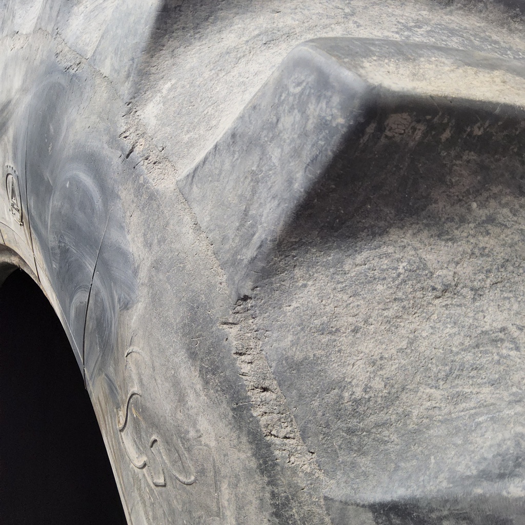 20.8/R42 Firestone Radial All Traction 23 R-1 155B, E (10 Ply) 55%