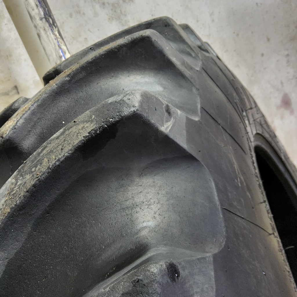 420/90R30 Firestone Radial All Traction FWD R-1 142B 60%