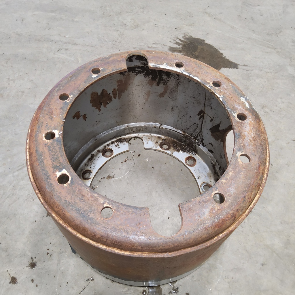 12-Hole 15.75"L FWD Spacer, Agco Corp Gray