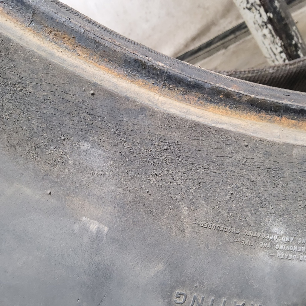 20.8/R42 Firestone Radial All Traction 23 R-1 155B, E (10 Ply) 65%