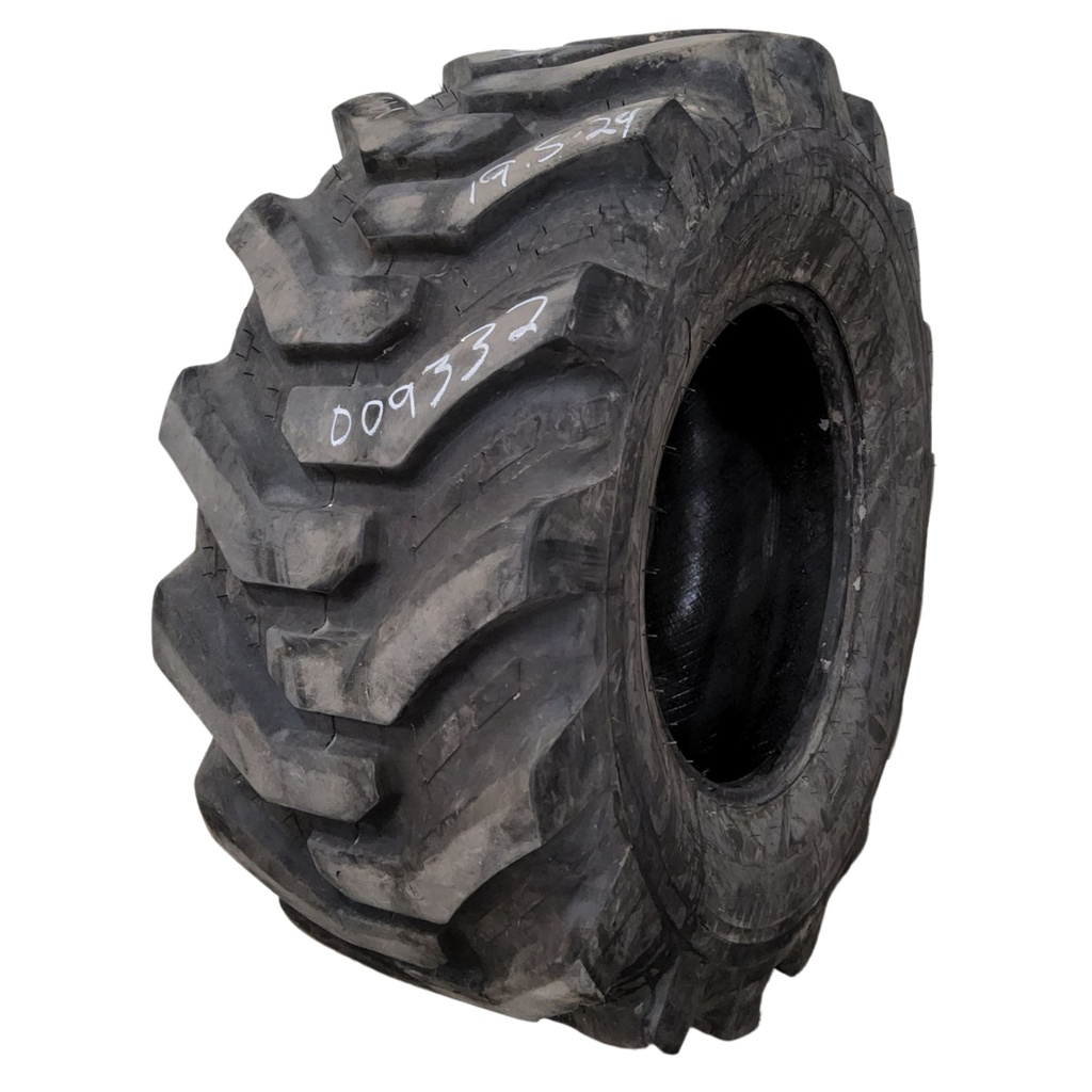 19.5/L-24 Carlisle Ground Force 625 R-4 151A8, F (12 Ply) 85%