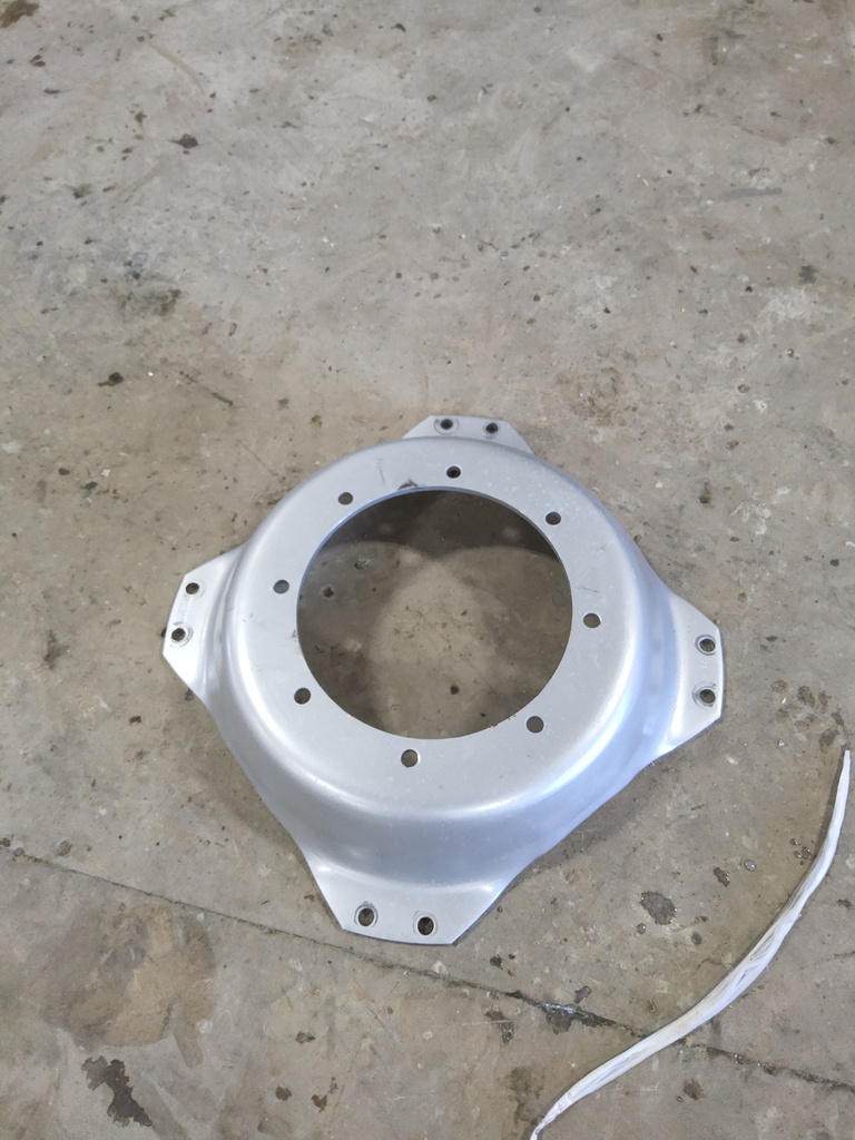 8-Hole Stub Disc (groups of 2 bolts) Center for 28"-30" Rim, Case IH Silver Mist