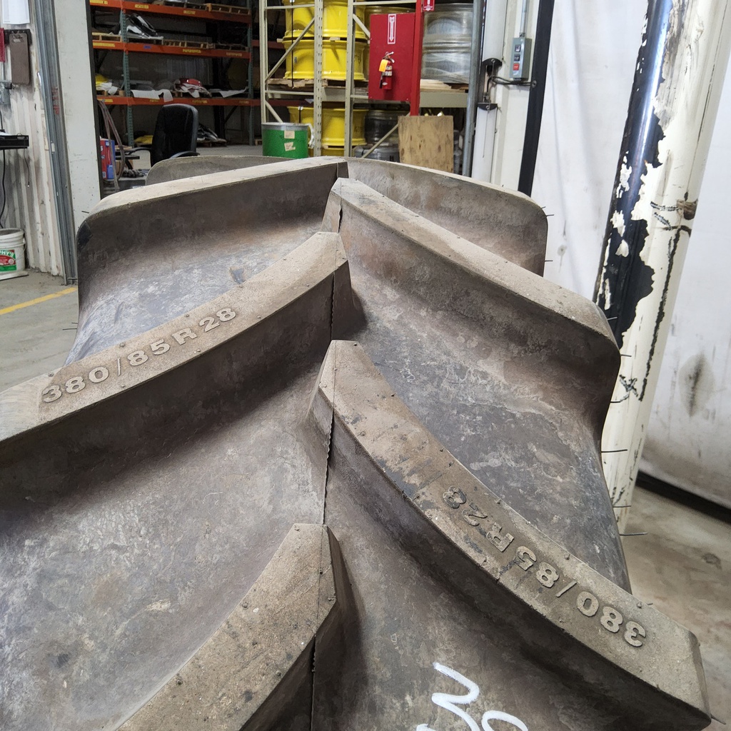 380/85R28 Vredestein Traxion 85 R-1 133B