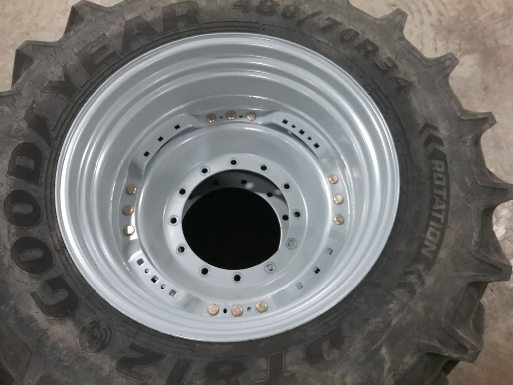 480/70R34 Goodyear Farm DT812 Optitrac R-1W on Agco Corp Gray 12-Hole Waffle Wheel (Groups of 3 bolts) 90%