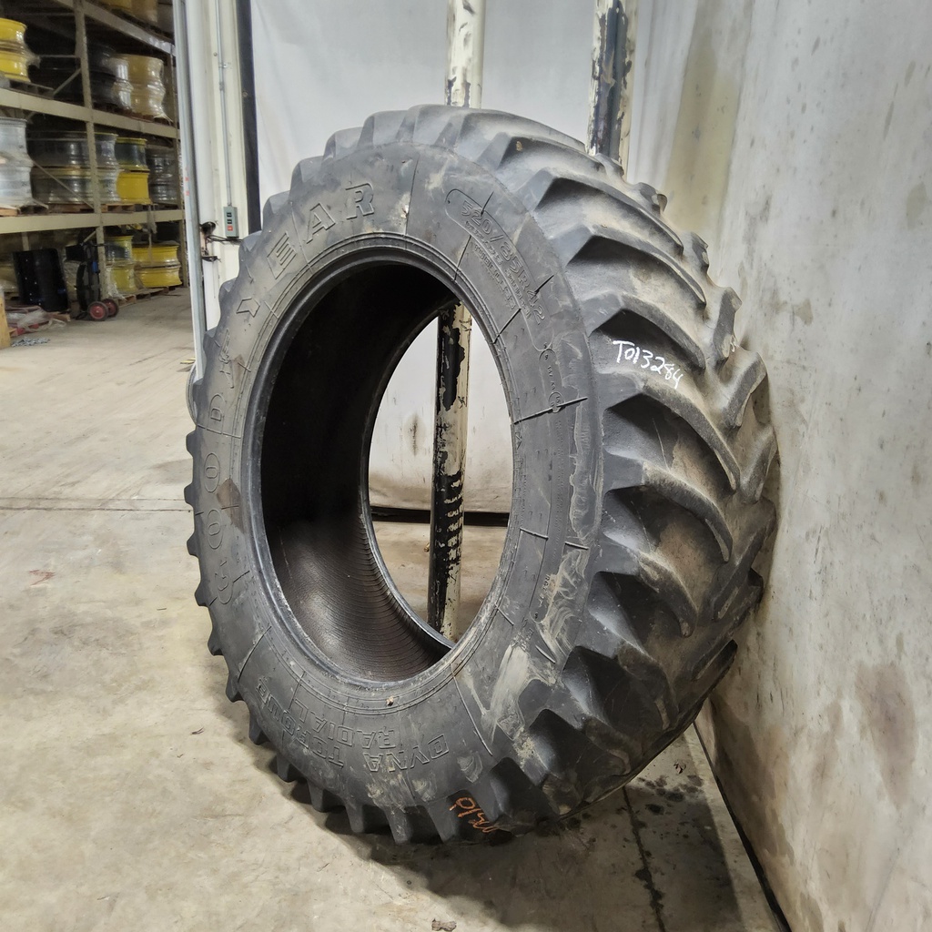 520/85R42 Goodyear Farm Dyna Torque Radial R-1 157B 40%