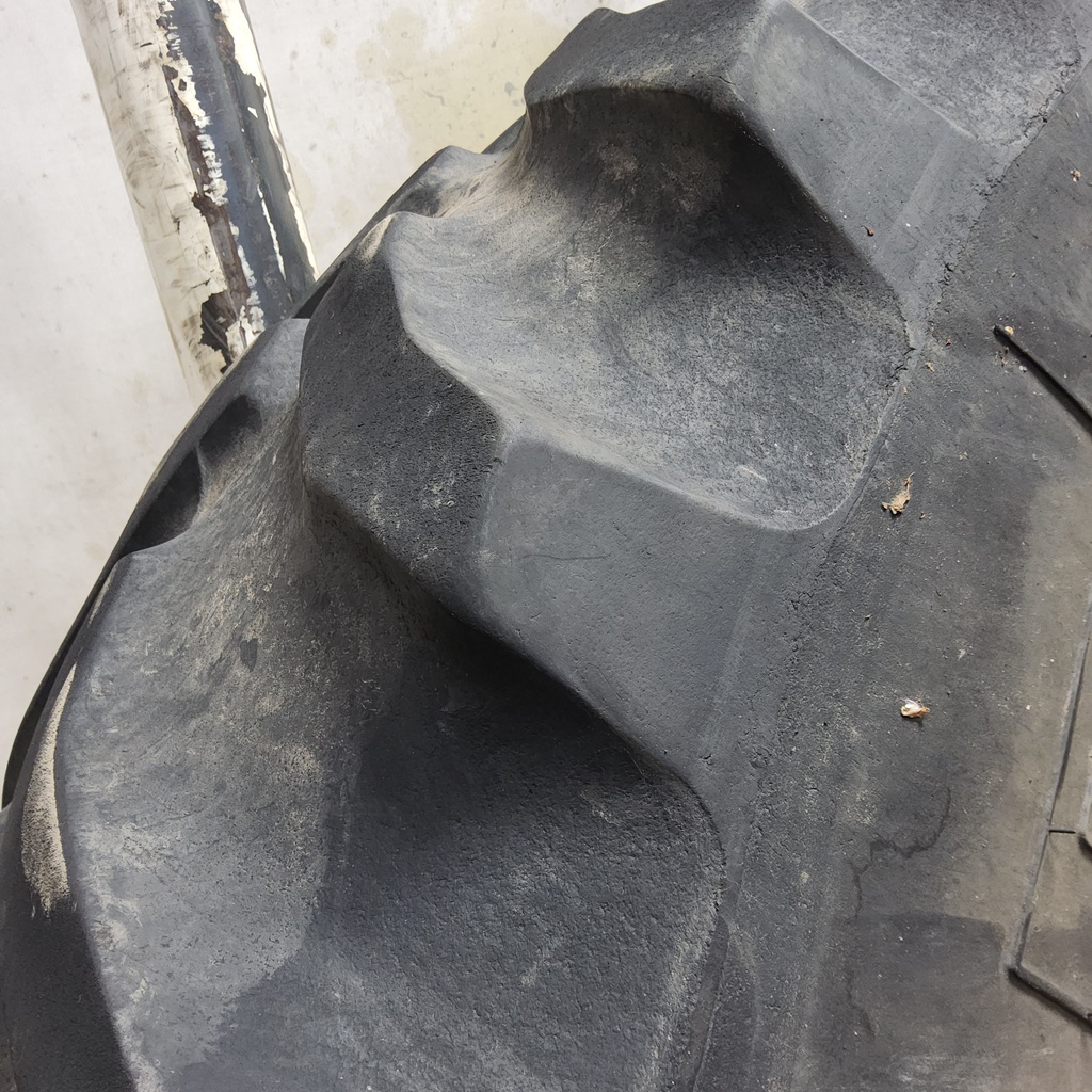 520/85R42 Goodyear Farm Dyna Torque Radial R-1 157B 40%