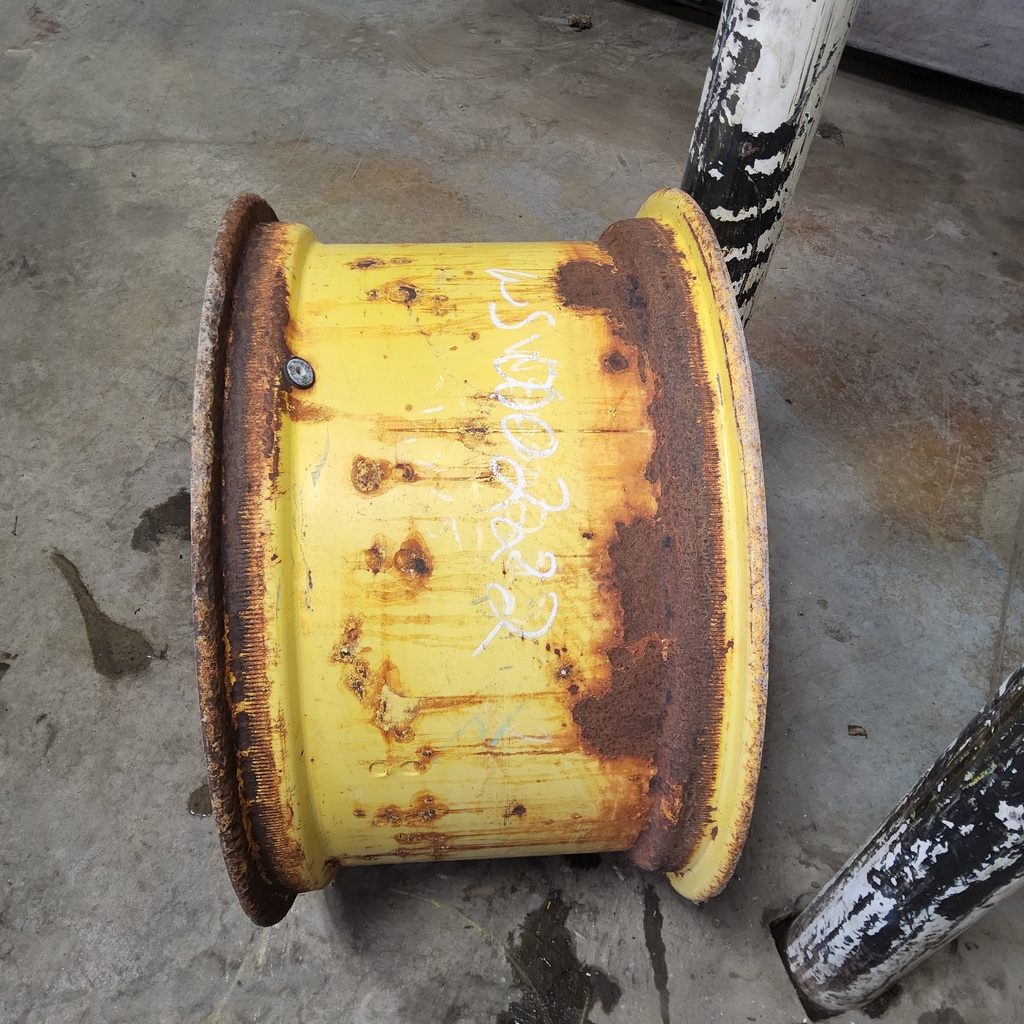 15"W x 26"D, John Deere Yellow 8-Hole Rim with Clamp/Loop Style
