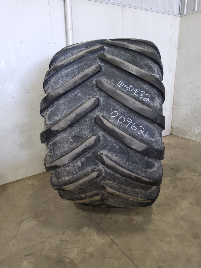 1050/50R32 Michelin MegaXBib T2 R-1W 172D 75%