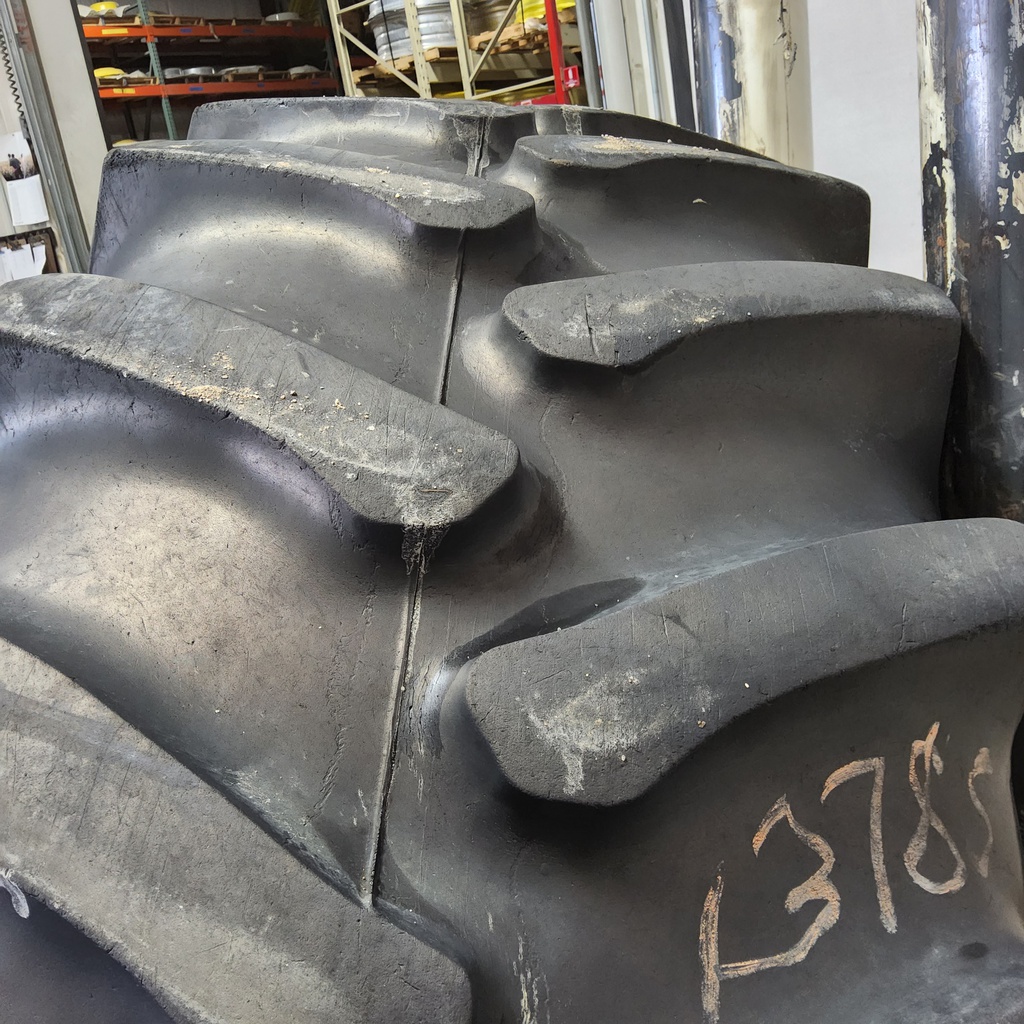 18.4/-34 Firestone Super All Traction 23 R-1 , D (8 Ply) 55%