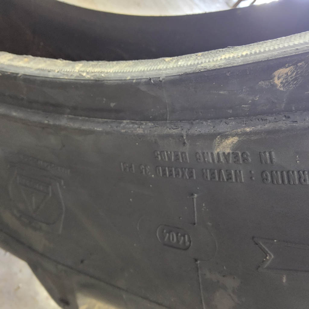 300/95R46 Kleber Super 3 R-1W 158A2