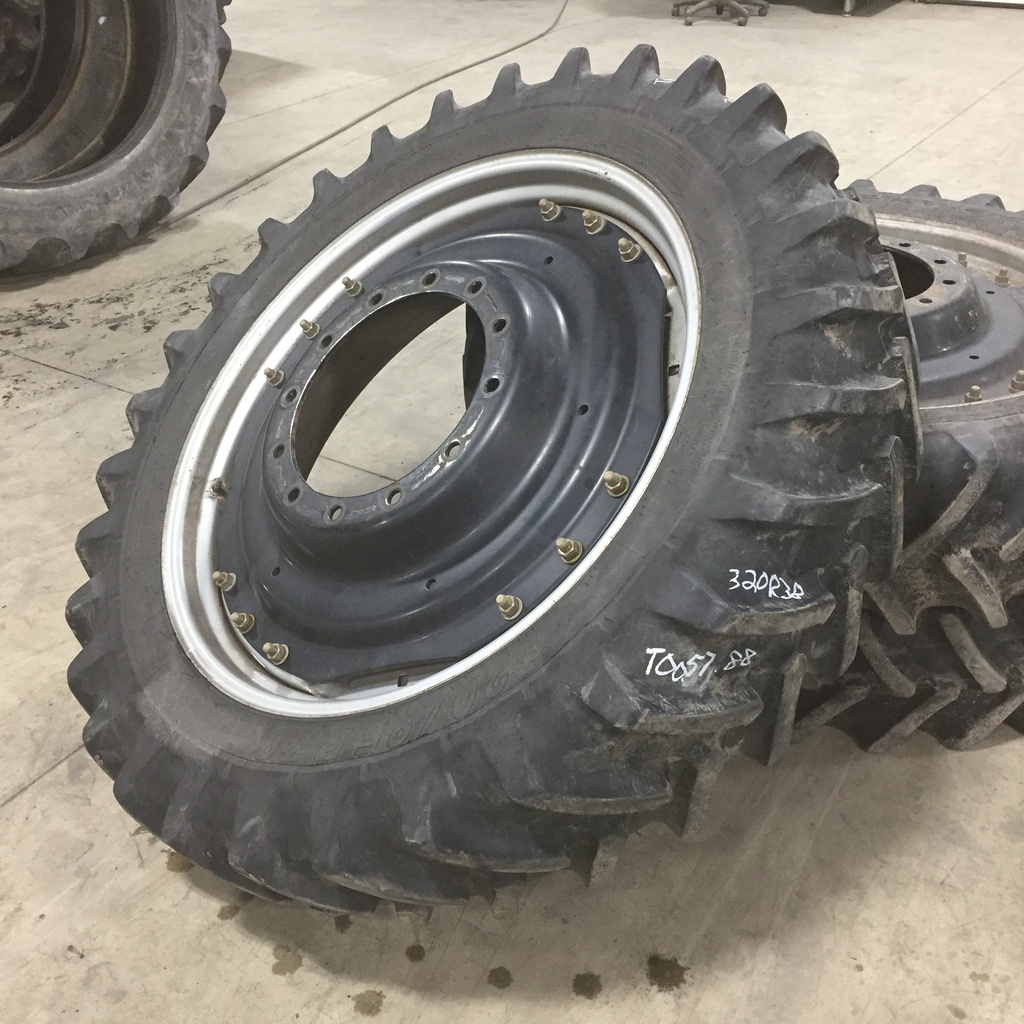 320/85R38 Michelin AgriBib Row Crop R-1W on Case IH Silver Mist 12-Hole Waffle Wheel (Groups of 3 bolts) 70%