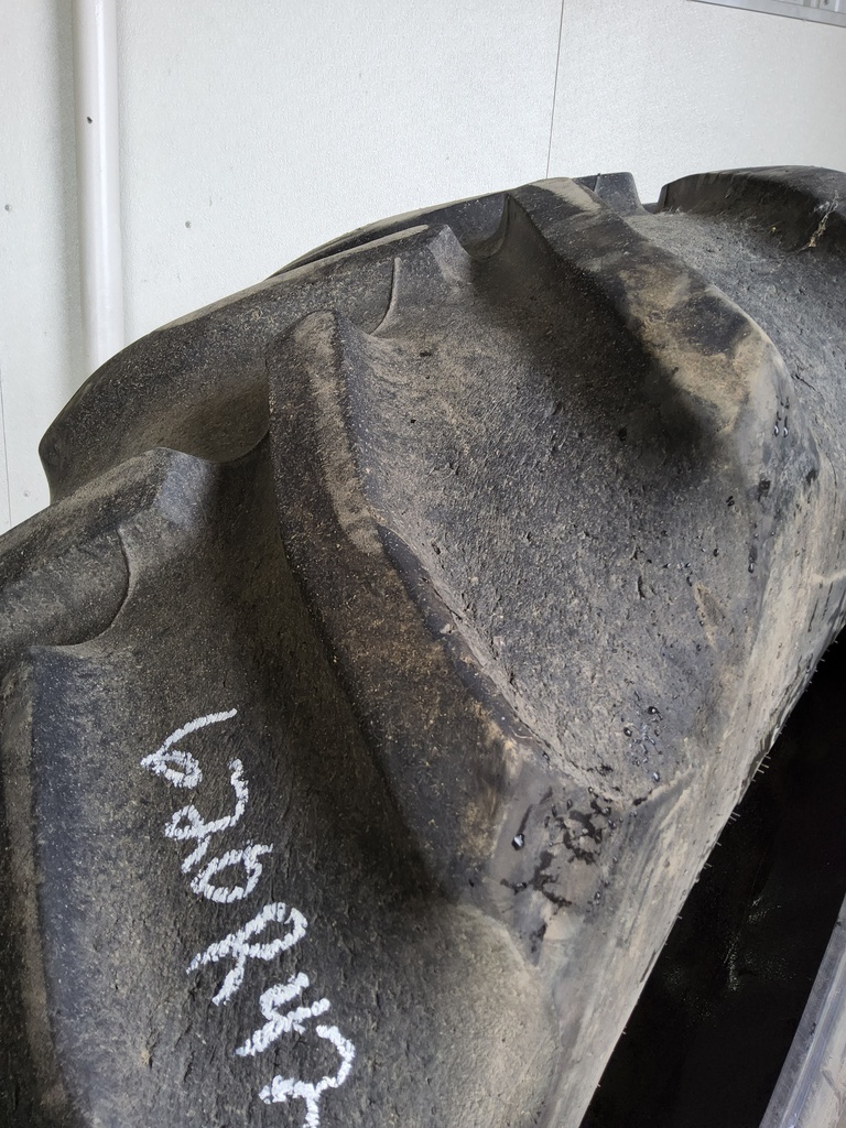 620/70R42 Goodyear Farm DT820 Super Traction R-1W 160B 65%