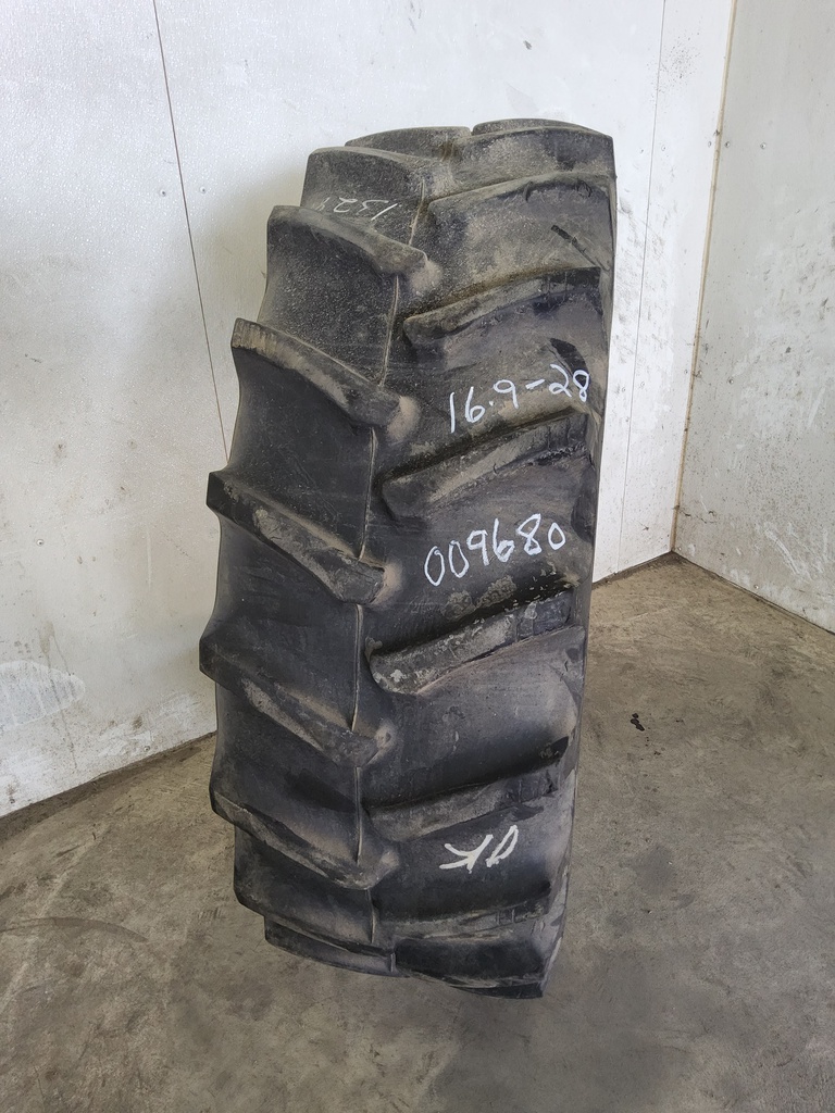 16.9/-28 Firestone Super All Traction II 23 R-1 A8, C (6 Ply) 75%