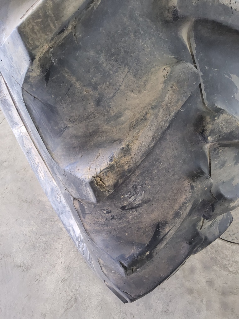 16.9/-28 Firestone Super All Traction II 23 R-1 A8, C (6 Ply) 75%