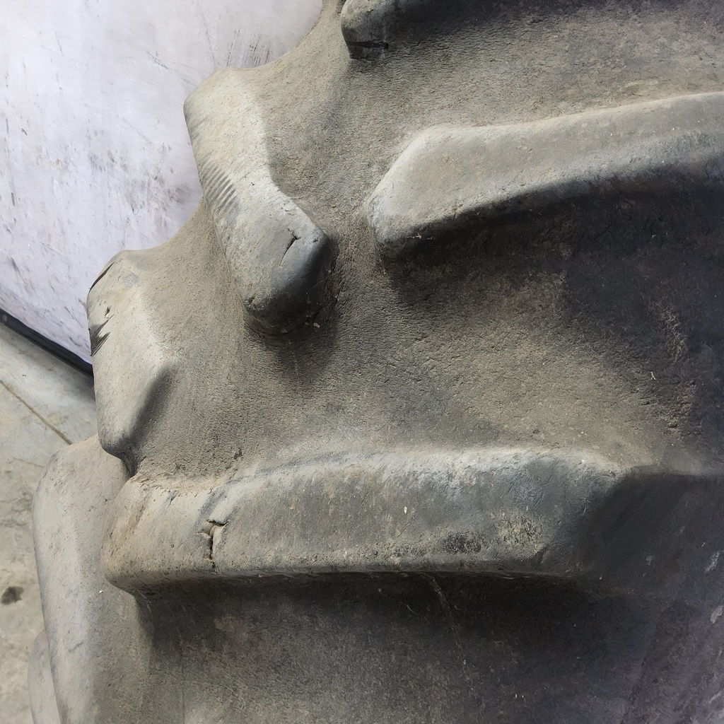 18.4/-38 Firestone All Traction 23 R-1 , G (14 Ply)