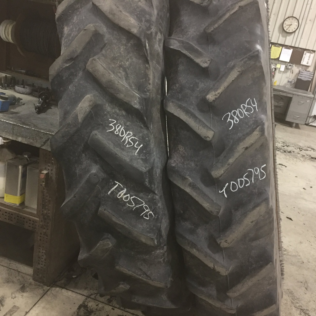 380/90R54 Goodyear Farm DT800 Super Traction R-1W 152 B 60%