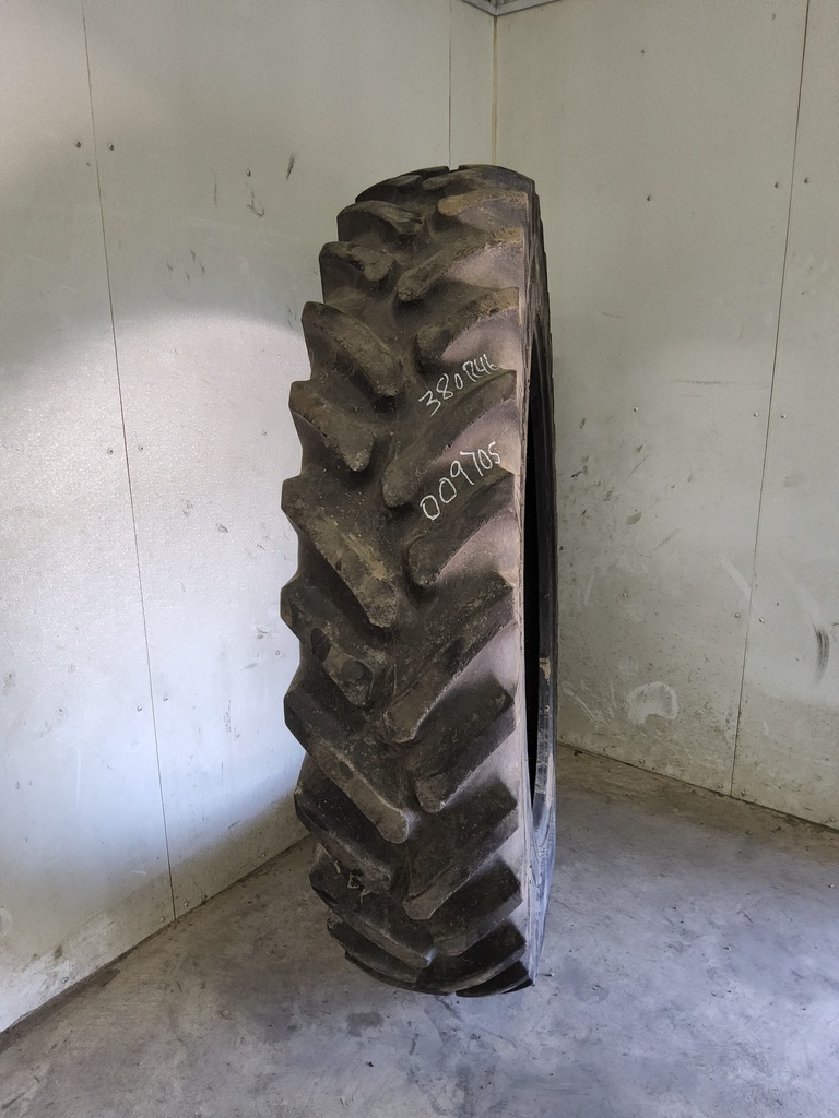 380/90R46 Titan Farm Hi Traction Lug Radial R-1 149B 75%