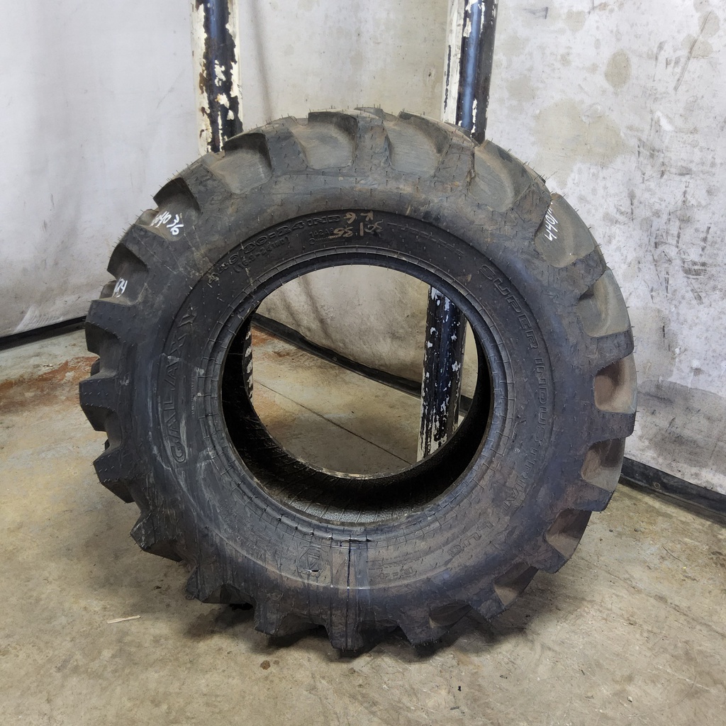 440/80-24 Galaxy Super Industrial Lug R-4 142A8 99%