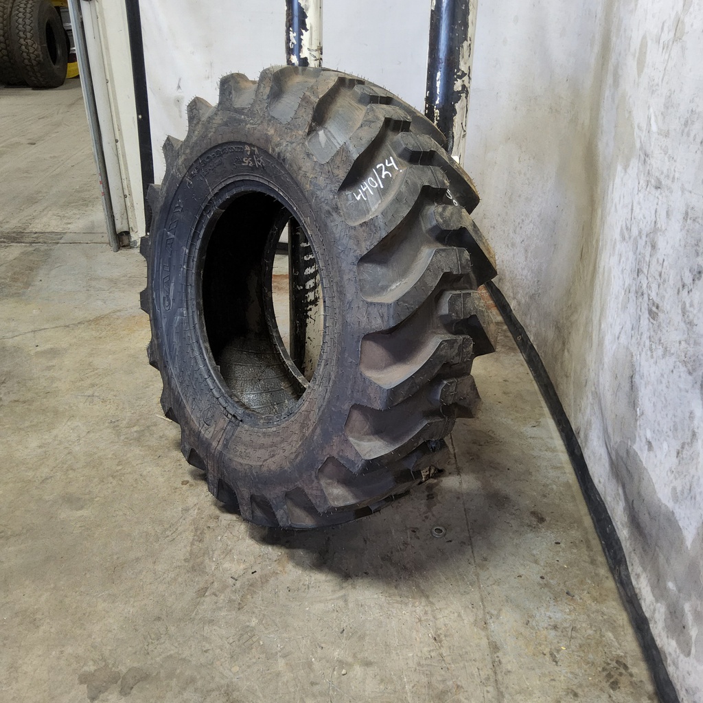 440/80-24 Galaxy Super Industrial Lug R-4 142A8 99%