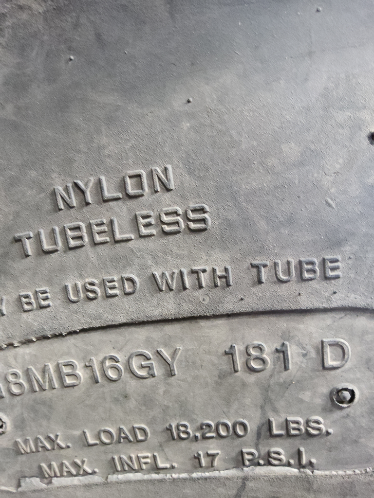 LSW 1100/45R46 Goodyear Farm DT930 R-1W 181D 45%