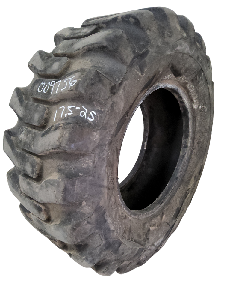 17.5/-25 Titan OTR Loader Dozer II L-2 , F (12 Ply) 80%