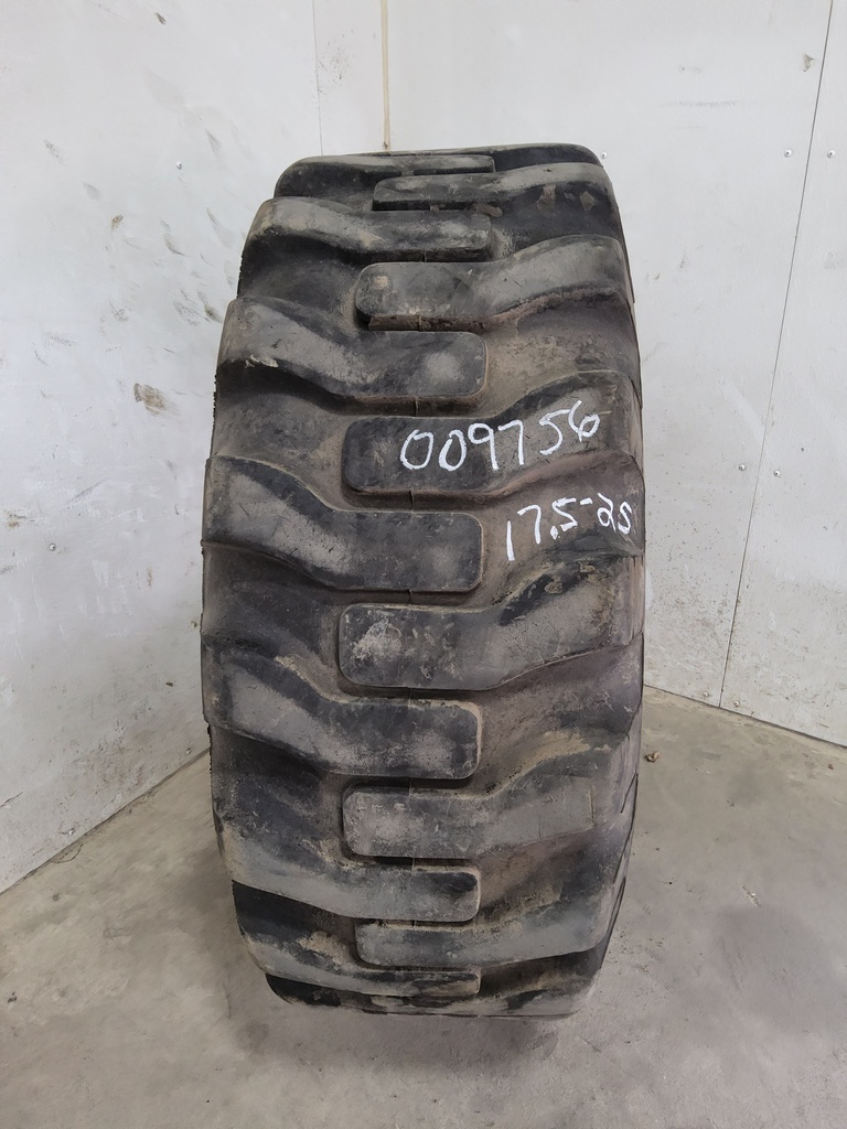 17.5/-25 Titan OTR Loader Dozer II L-2 , F (12 Ply) 80%