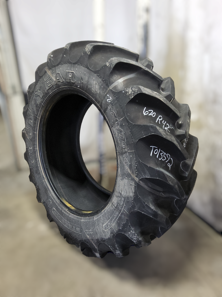 620/70R42 Goodyear Farm DT812 Optitrac R-1W 166B 99%