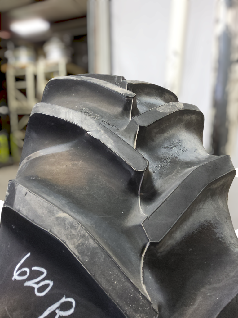 620/70R42 Goodyear Farm DT812 Optitrac R-1W 166B 99%